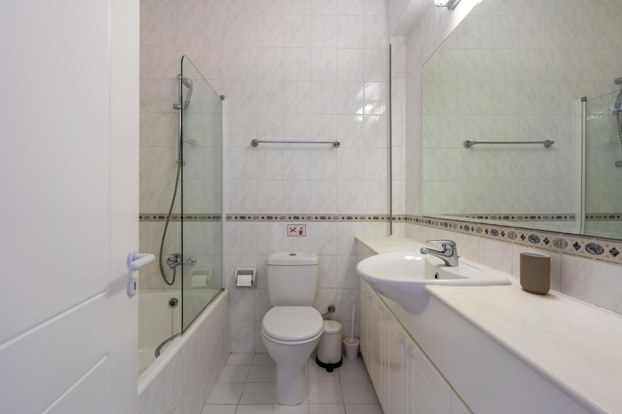 Tropical Paradise In Harbour Paphos, Central & Close To Beach المظهر الخارجي الصورة