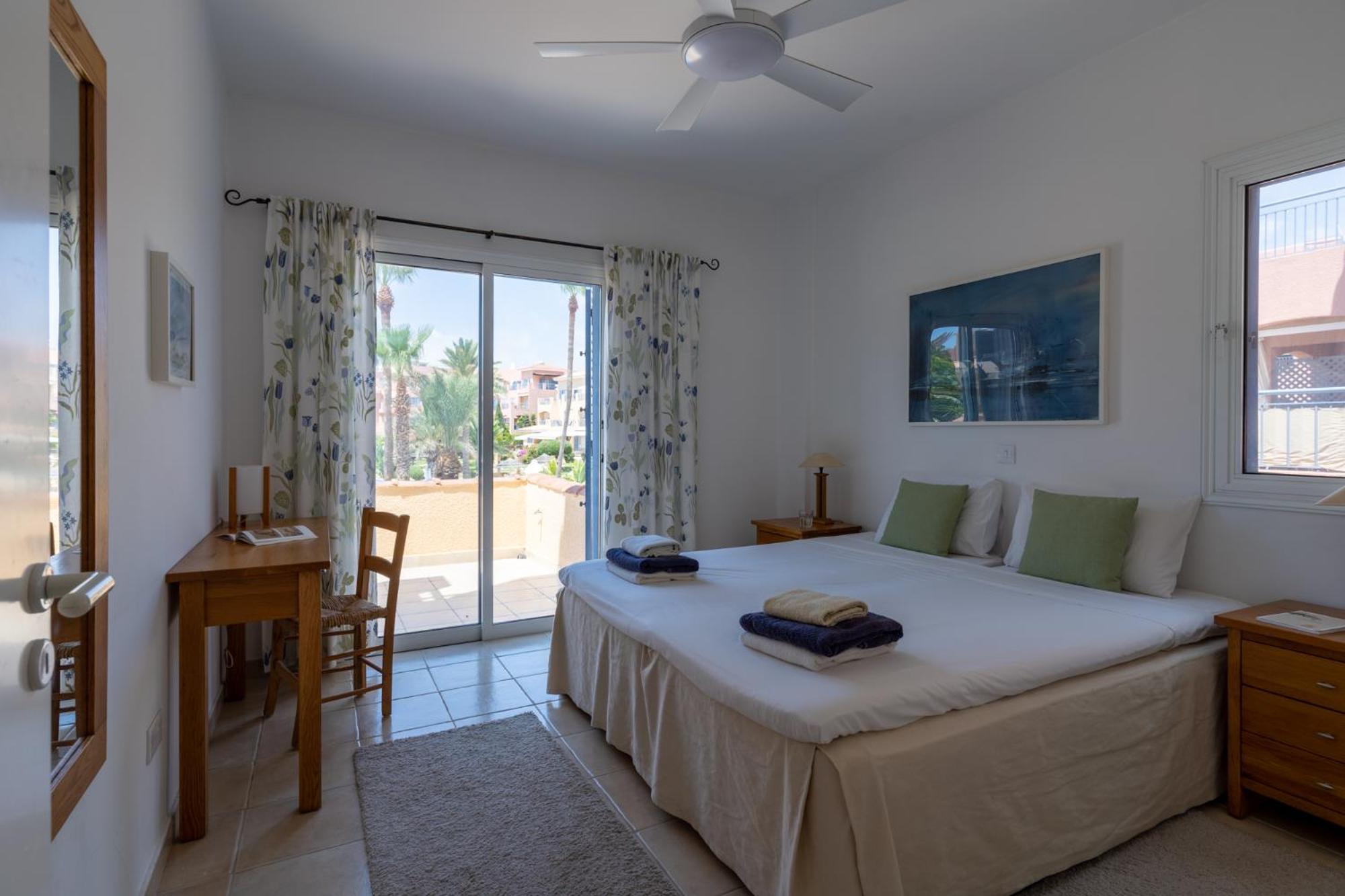 Tropical Paradise In Harbour Paphos, Central & Close To Beach المظهر الخارجي الصورة